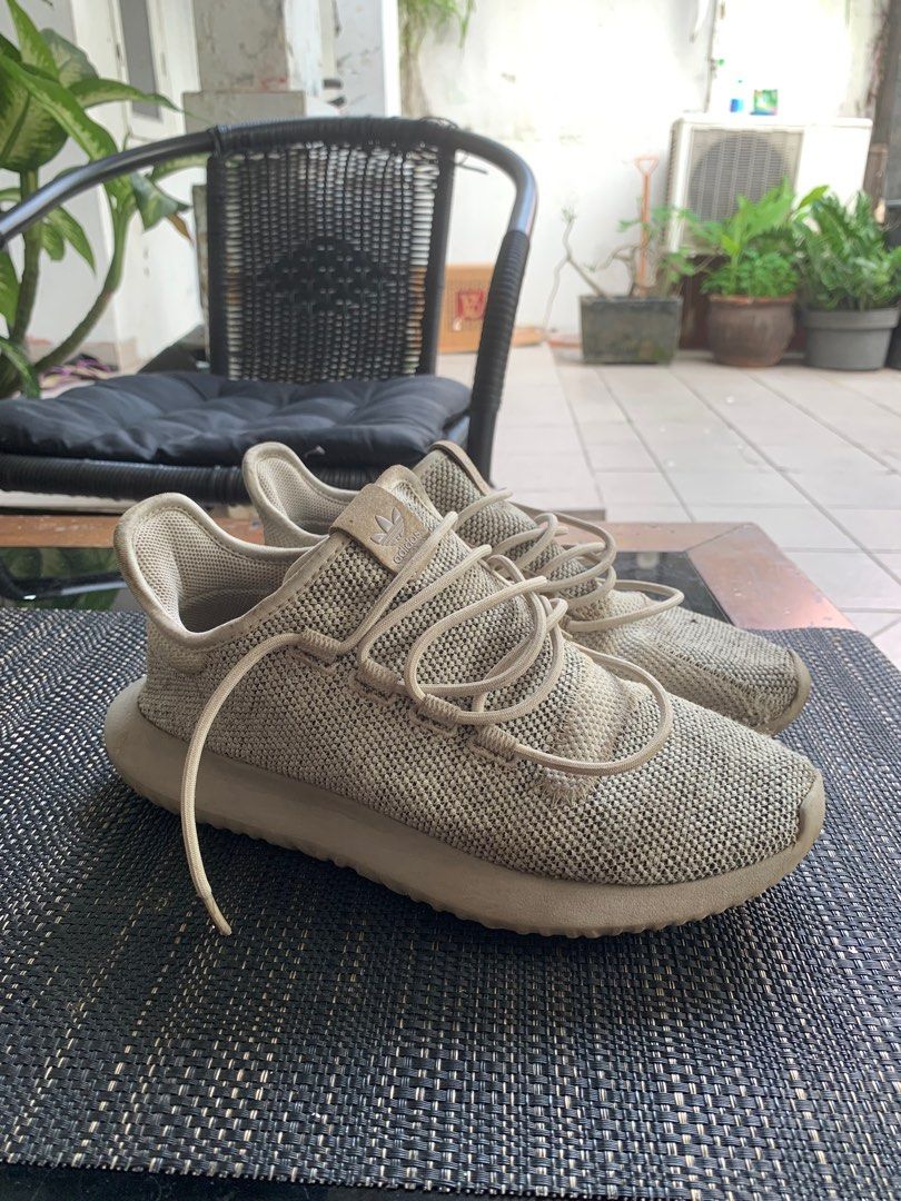 Adidas tubular crema top
