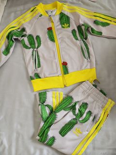 Adidas best sale cactus tracksuit