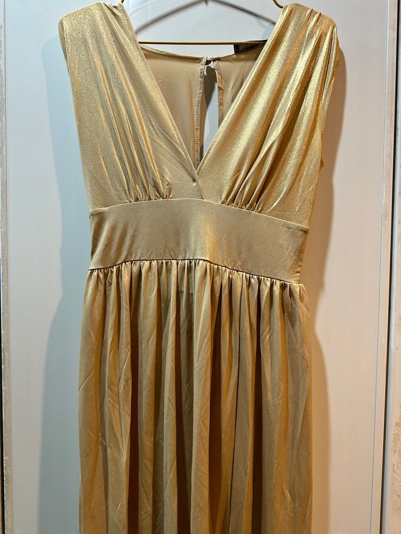 ASOS Grecian Dress (Category: Evening dresses & gowns) located in Paranaque City. Submitted by applemt (Listing ID 1285610684, Image 1). Description: Worn twice only. Made of stretchy material. Runs big (European size) - Chest 17” pit to pit, front has pleats to accommodate busts (bra worn in the photo is 36C) #2024declutter.