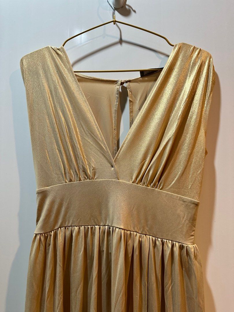 ASOS Grecian Dress (Category: Evening dresses & gowns) located in Paranaque City. Submitted by applemt (Listing ID 1285610684, Image 3). Description: Worn twice only. Made of stretchy material. Runs big (European size) - Chest 17” pit to pit, front has pleats to accommodate busts (bra worn in the photo is 36C) #2024declutter.