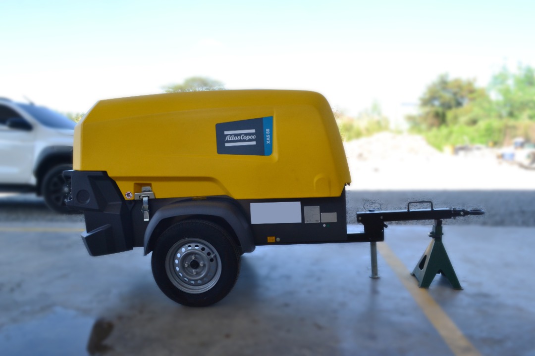 Atlas Copco Air Compressor XAS 88 Kd, Commercial & Industrial