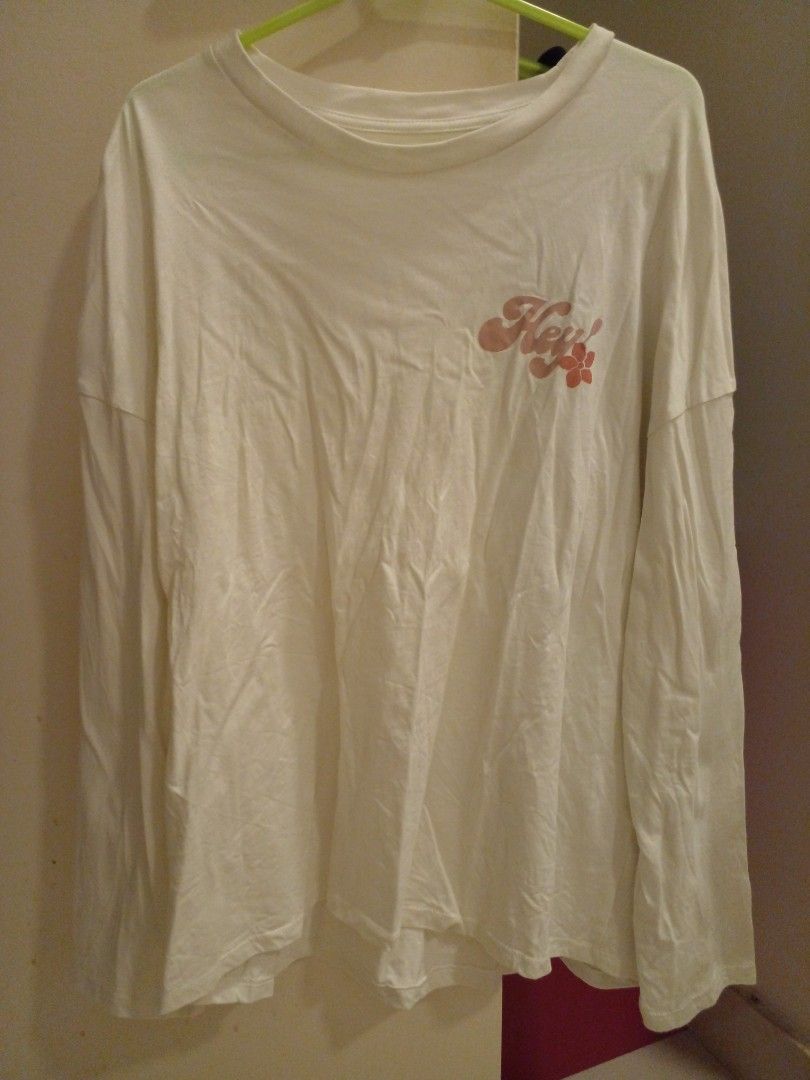 Basic Longsleeves (Category: Longsleeves) located in Kuala Lumpur. Submitted by cherry06_ (Listing ID 1285664068, Image 1). Description: .