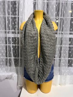 BROWNY CABLE KNIT INFINITY SCARF
