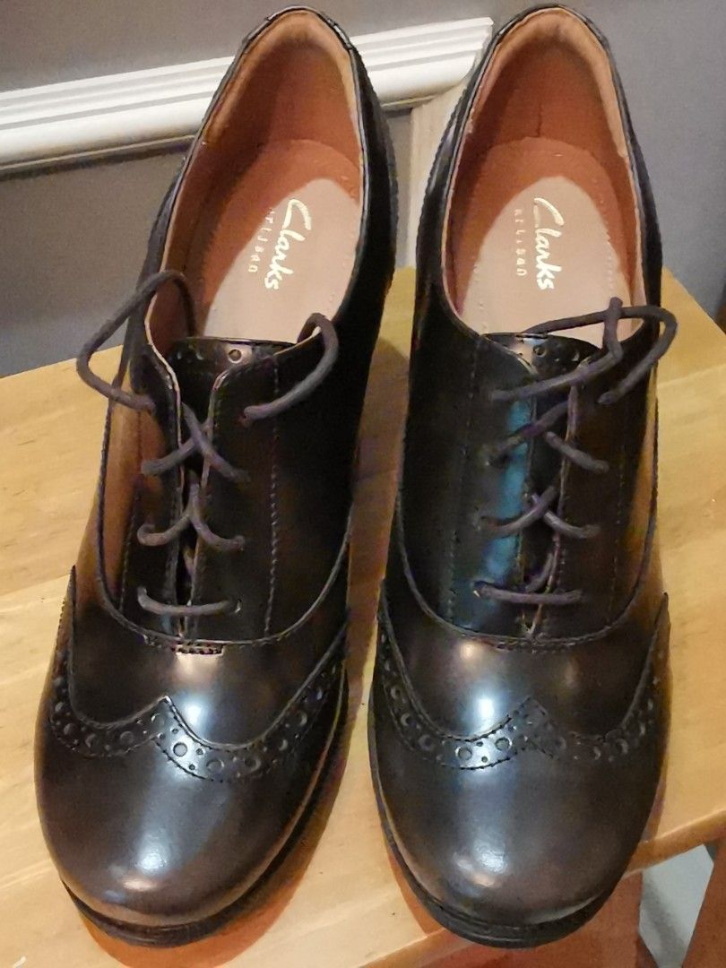 Clarks ladies shop shoes size 9
