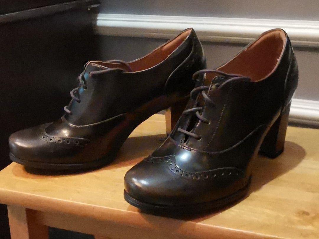 Clarks size 2 ladies online shoes