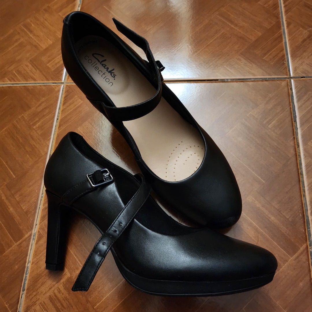 clarks mary jane pumps