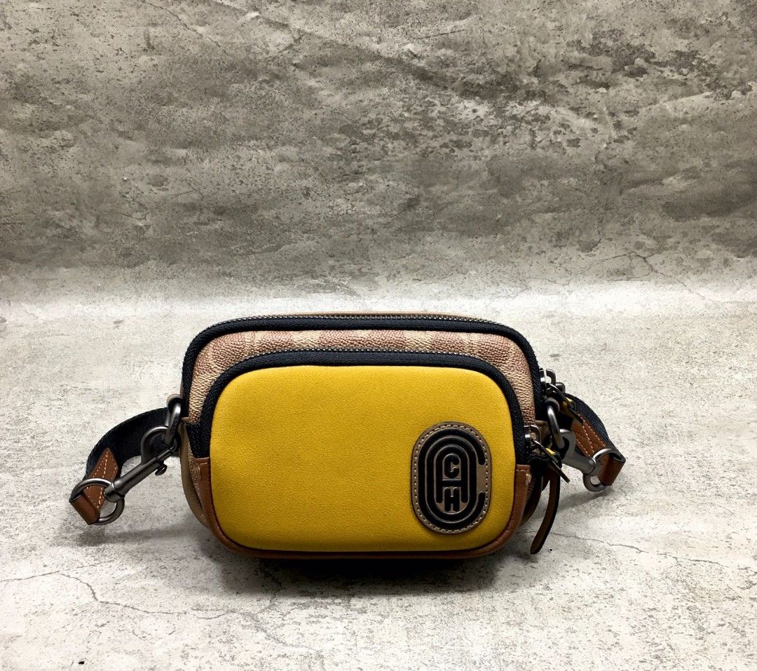 Coach pacer hotsell convertible double pouch