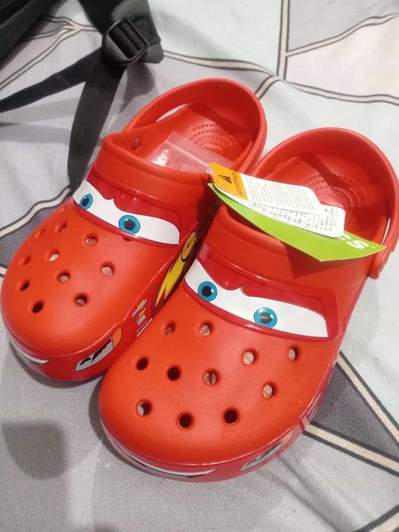 Lighting mcqueen crocs adult hot sale