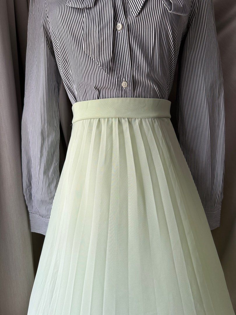 Green pleated skirt outlet dorothy perkins