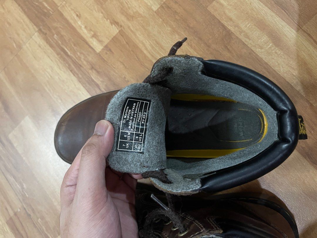 Dr. Martens Tipton Boots U.S. 8 Men (Category: Boots) located in Las Pinas. Submitted by mpr15 (Listing ID 1282518880, Image 2). Description: Dr. Martens Tipton Boots U.S. 8 Men Original price: 8,990 Sale price: 2,500 .