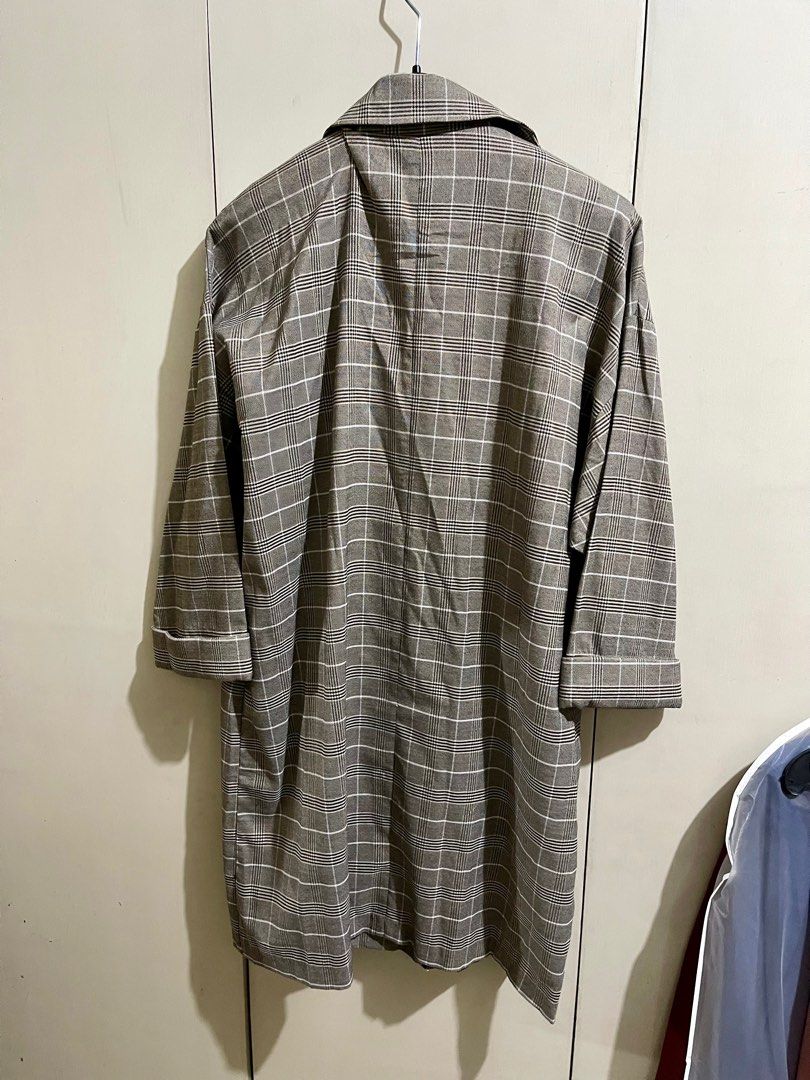Forever 21 Brown Plaid Light Trenchcoat (Category: Coats, Jackets and Outerwear) located in Makati City. Submitted by mpr3rd (Listing ID 1285658910, Image 2). Description: Used once and kept. Chest - 26” Shoulder - 25.5” Length - 38”.