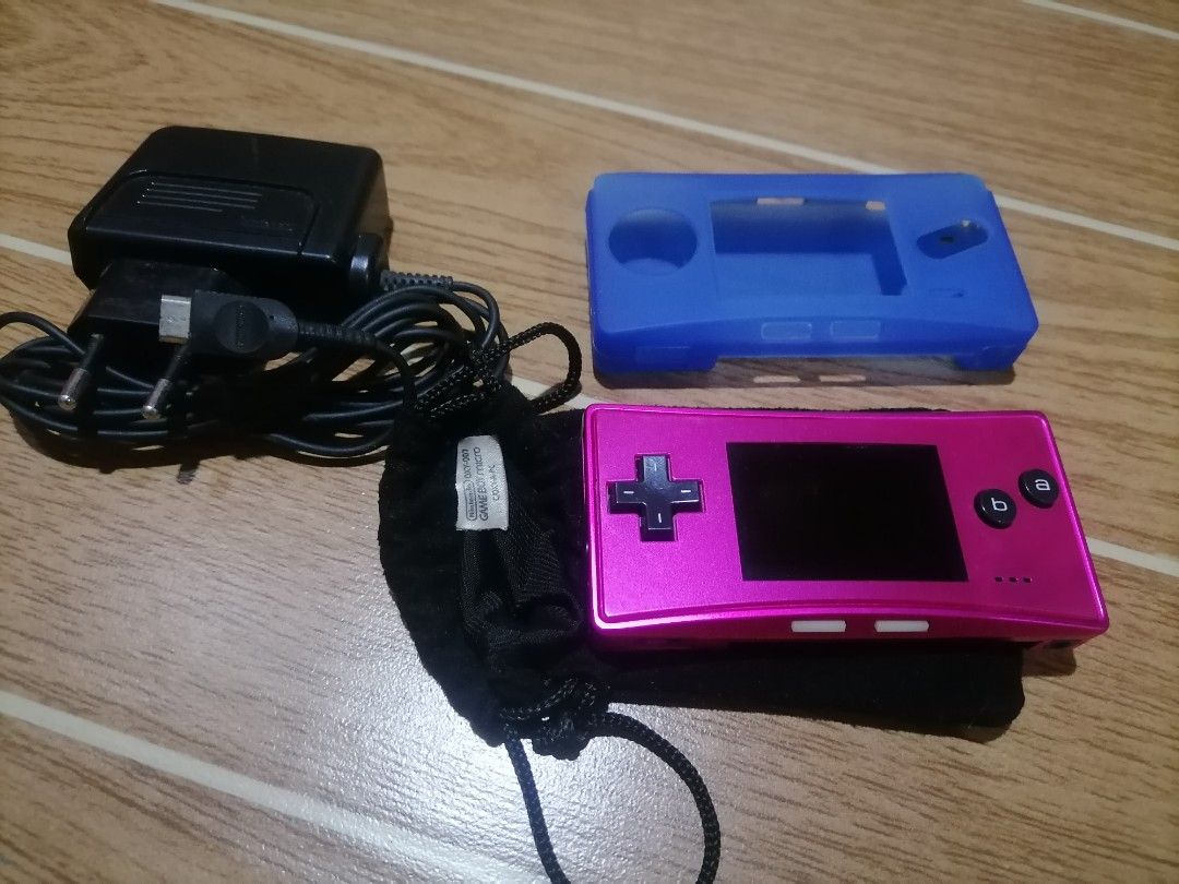 Gameboy micro with original charger,pouch and silicon (Category: Nintendo) located in Cainta. Submitted by apolloeleven33 (Listing ID 1285690259, Image 1). Description: Gameboy micro with original charger,pouch and silicon Makinis(see picture) Goods all buton Sounds malakas Light good Note: (hindi po ito ginamit pang game kaya makinis at hindi laspag) Price 10,000.