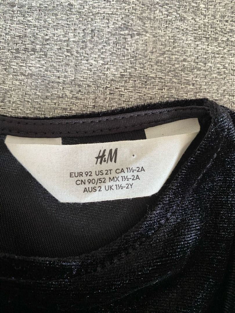 H&M Flared-Skirt Black Dress (Category: Babies & Kids Fashion) located in Paranaque City. Submitted by finalbosscarlo (Listing ID 1285579161, Image 3). Description: For Sale H&M Flared-Skirt Black Dress Size: 1-2 years old Good as new. No flaws and stains. Only used once by my daughter. RFS: Decluttering. Need funds. Pay by: Gcash / BPI Transfer Meetup: SM BF Paranaque Open for shipping: buyer to shoulder the fees.