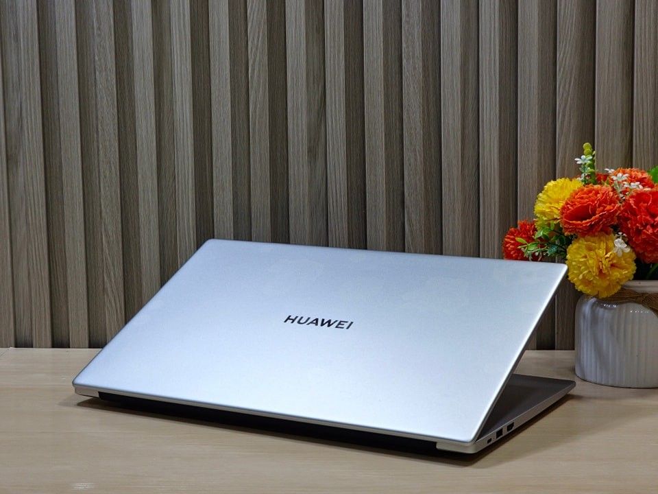 Huawei MateBook D15 BoD-WXX9 i5-11th Gen 8Gb Ram 256Gb SSD FULL HD 1080 ...