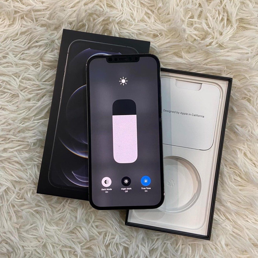 iPhone 12Promax 512gb (Category: iPhone 12 Series) located in Manila. Submitted by TekiCashGadgetsph (Listing ID 1285641171, Image 2). Description: (FU) Open-line, any sim working (worldwide) - Guaranteed original iPhone not fake/copy With accessories and box Secondhand Good as new not abused! Presentable •Original Lcd • no issue hidden issues • no apple id / iCloud id • Good batthealth • Good cam front/back • Good Performance • Good face id • Go