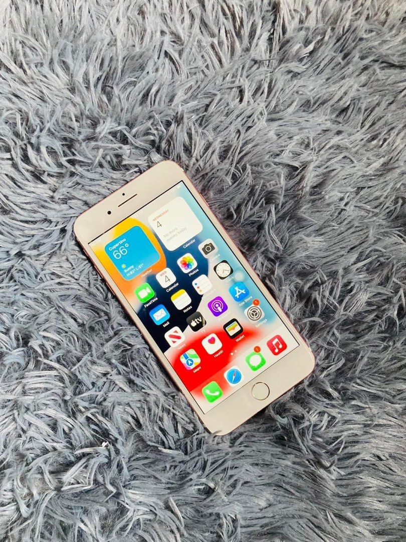 iPhone 7plus 128gb (Category: iPhone 7 Series) located in Manila. Submitted by TekiCashGadgetsph (Listing ID 1285639750, Image 2). Description: (FU) Open-line, any sim working (worldwide) - Guaranteed original iPhone not fake/copy Complete accessories with box Secondhand Good as new not abused! Presentable •Original Lcd • no issue hidden issues • no apple id / iCloud id • Good batthealth • Good cam front/back • Good Performance • Good touch id • 