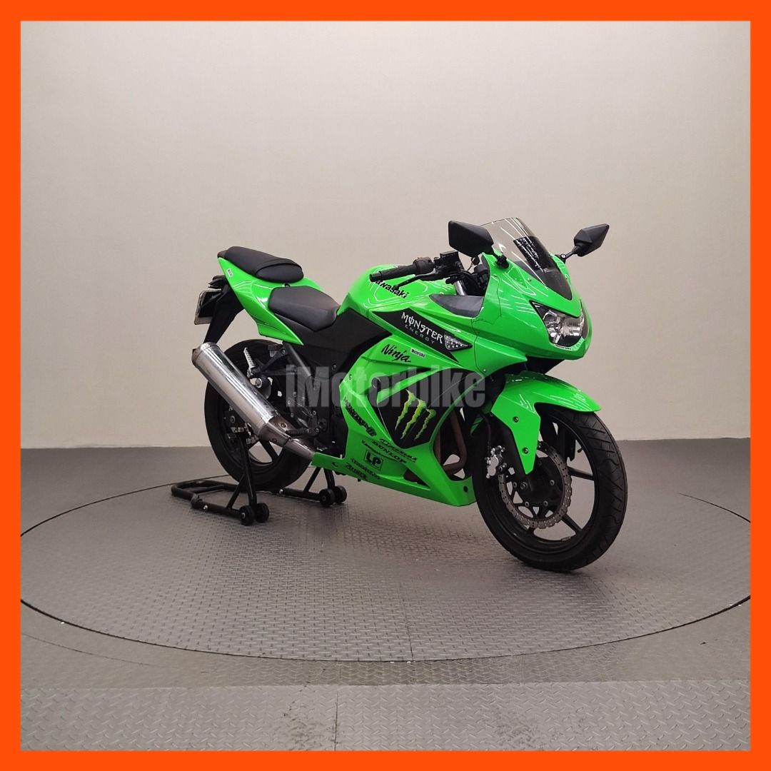 Kawasaki Ninja 250 J 2008 Promotion Motorbikes on Carousell