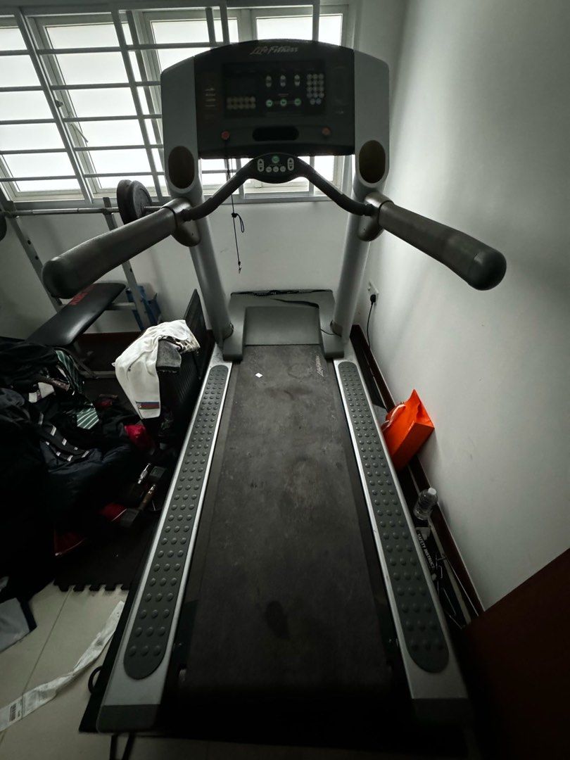 Life fitness t9i treadmill online