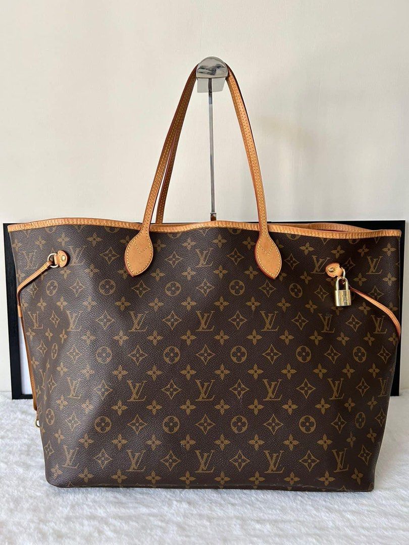 LV Monogram Neverfull GM Bag (Category: Luxury Bags & Wallets) located in Manila. Submitted by bagislifeshop (Listing ID 1285595818, Image 2). Description: ☑️Available in Pampanga ✅Microchipped ✅Condition: 8.5/10 ✅ Color: Pivoine ✅Material: Monogram coated canvas ✅Inclusion: Dustbag and pouch .