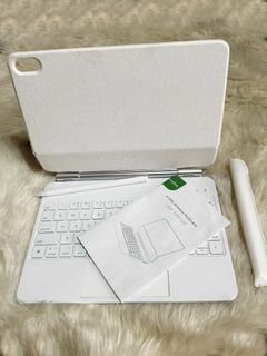Magic Keyboard for iPad 10th Gen w/ free Stylus Pen and Case