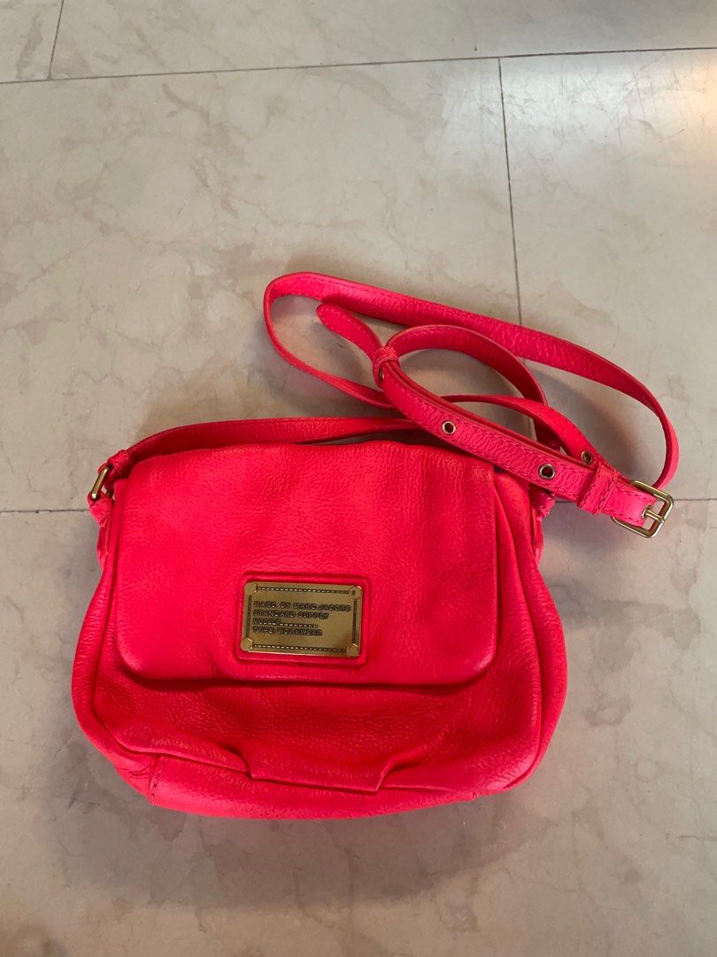 Marc jacobs sales handbags near me