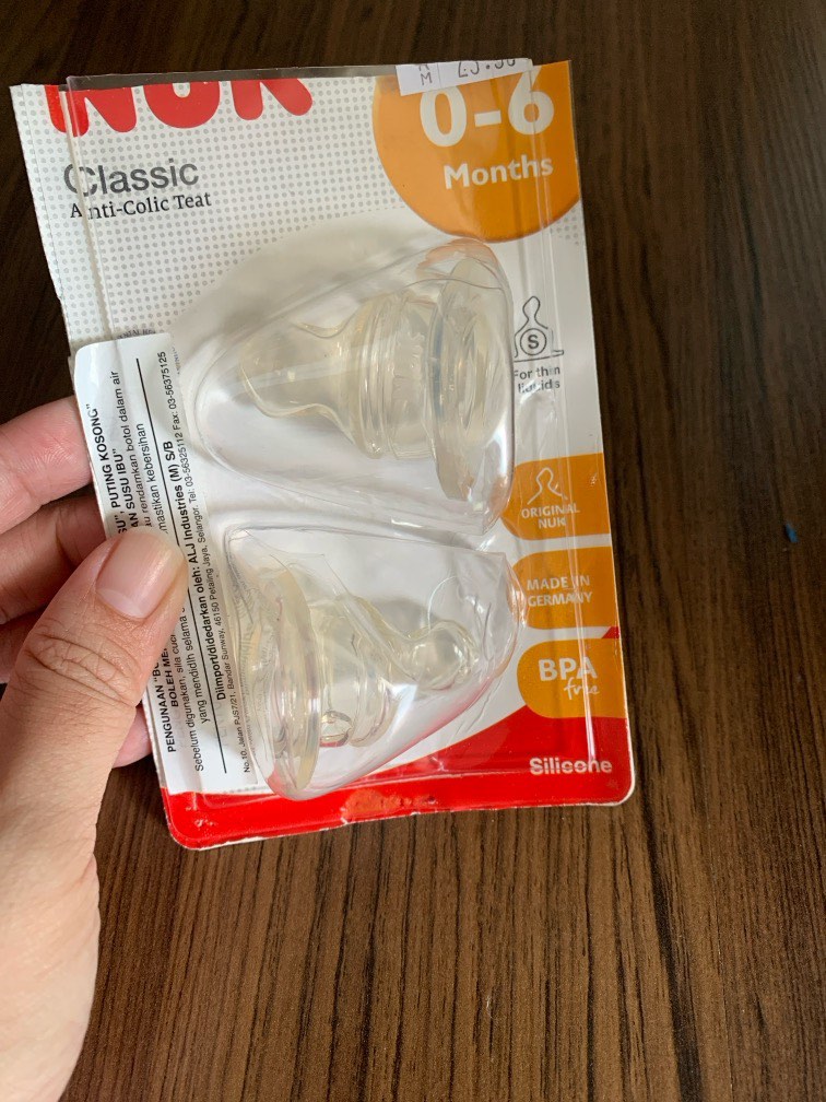 NUK classic anti colic teat 0 6months