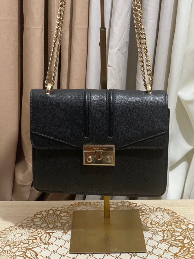 Original Charles Keith shoulder bag Women s Fashion Bags Wallets Shoulder Bags on Carousell