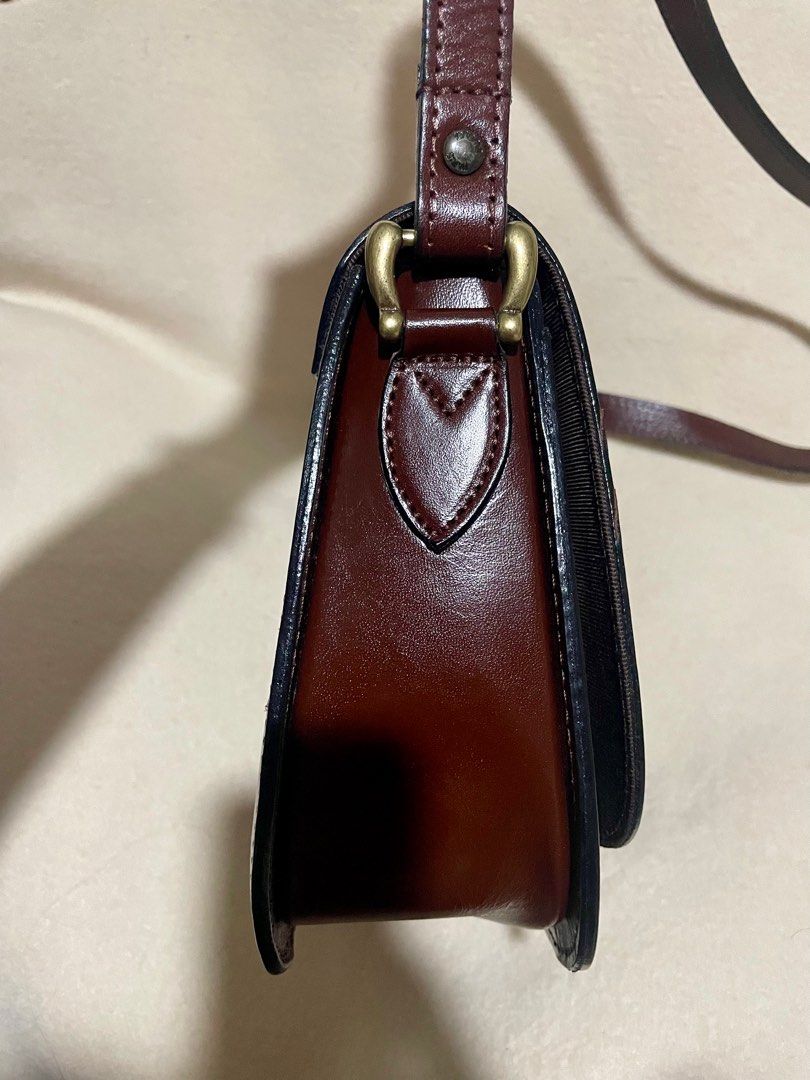 RENOMA shoulder bag SUPER SALE (Category: Luxury Bags & Wallets) located in San Pablo. Submitted by prelovedbymistyblue (Listing ID 1285701280, Image 3). Description: Super nice Renoma shoulder bag/sling bag. No major flaws except minimal scratches. Hardwares still very nice. Measures 8.2 x 7.5 x 2.2 inches. Selling low for 1750, then 1650, then 1450, down to 700. .