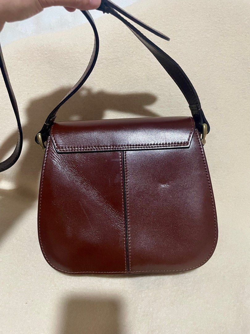 RENOMA shoulder bag SUPER SALE (Category: Luxury Bags & Wallets) located in San Pablo. Submitted by prelovedbymistyblue (Listing ID 1285701280, Image 2). Description: Super nice Renoma shoulder bag/sling bag. No major flaws except minimal scratches. Hardwares still very nice. Measures 8.2 x 7.5 x 2.2 inches. Selling low for 1750, then 1650, then 1450, down to 700. .