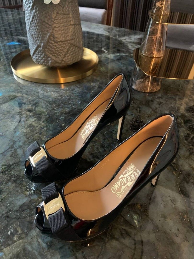 Salvatore heels top