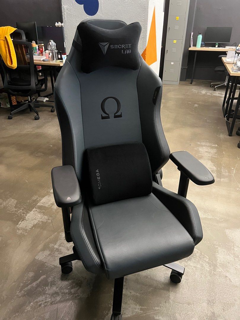 Cyberpunk omega store chair