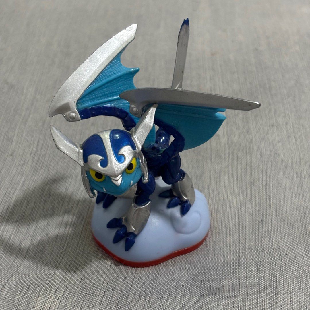 Skylanders Trap Team Figures (10 Figures including RARE) (Category: Figurines & Statues) located in Rodriguez. Submitted by gyavel (Listing ID 1285780885, Image 2). Description: All working on the portal All in good condition Slightly/Barely used Take all for 1000 Separate prices: •Blades (Series 1) - P100 •RARE Fling Kong (Series 1) - P400 •Trigger Snappy - P80 •Eye Small - P50 •Hijinx - P80 •Spry - P100 •Mini Jini - P80 •Piggy Bank & Hand of Fa