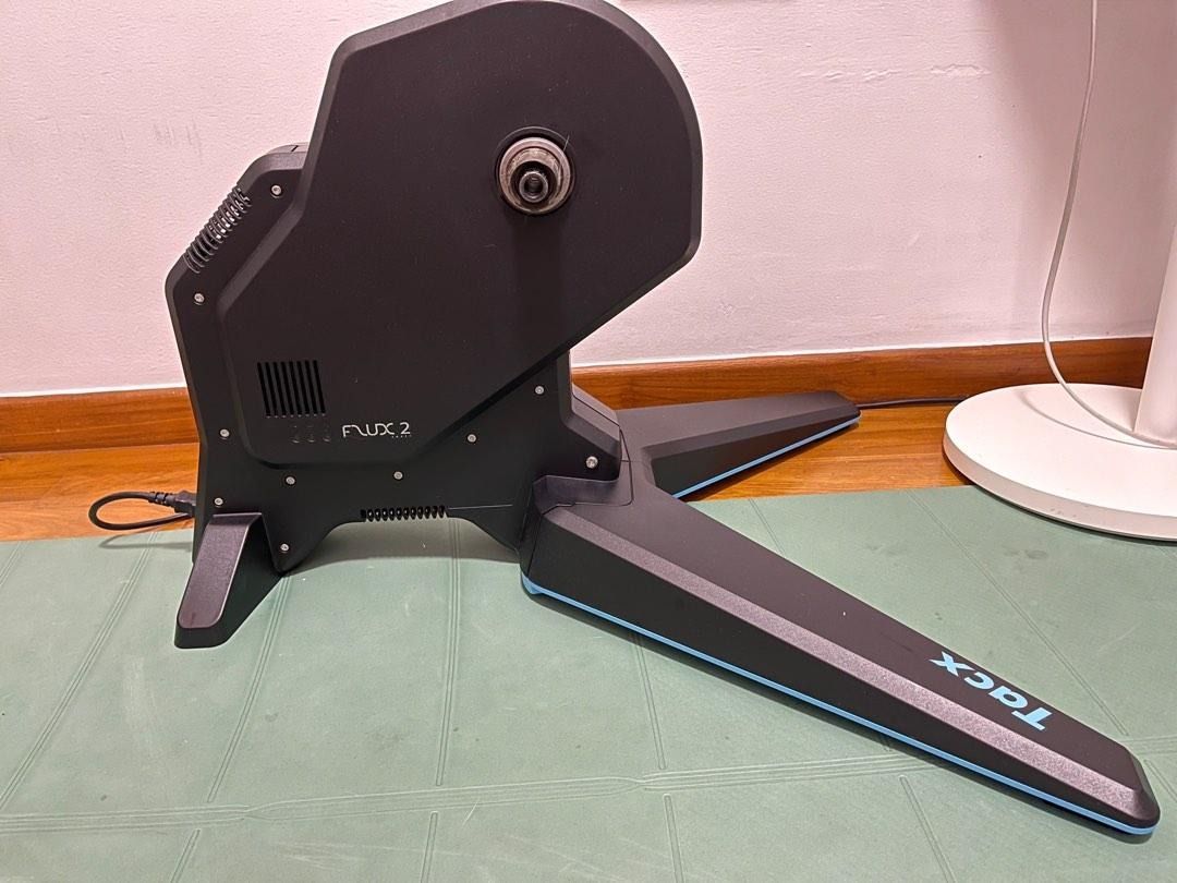 Tacx flux smart hotsell turbo trainer t2900