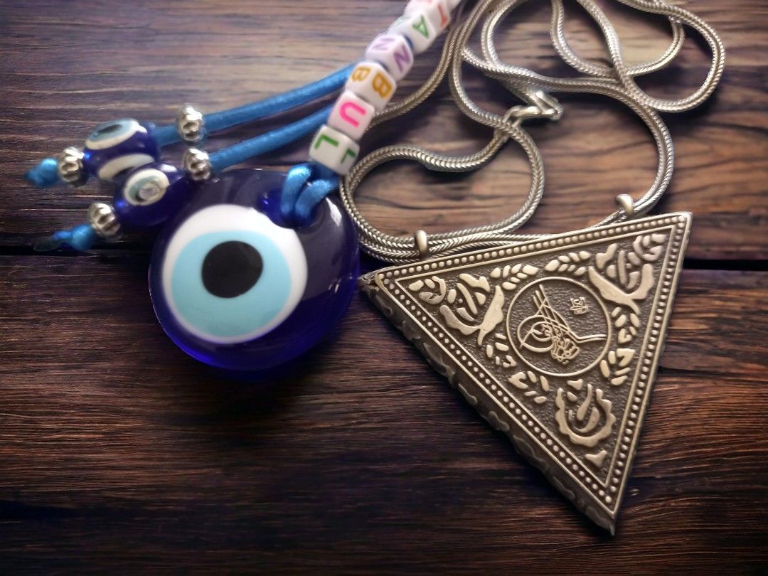 Taweez locket outlet