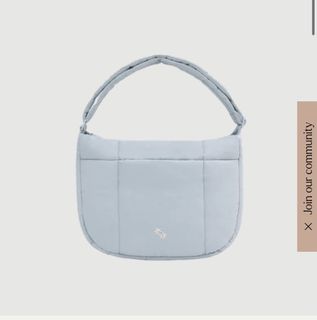 (Category: ) located in . Submitted by nywardrobe (Listing ID 1285600375, Image 1). Description: .