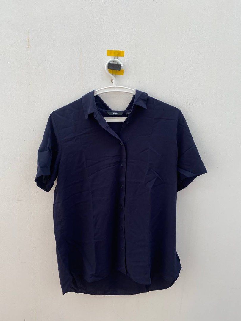 uniqlo polo shirt (Category: Blouses) located in Makati City. Submitted by bluelocker (Listing ID 1285673034, Image 1). Description: .