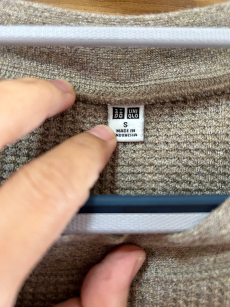 Uniqlo sweater （分類：長袖衫）位於 Hong Kong。 由 java98 提交（商品編號 1285644921，圖片 2）。簡介： 。