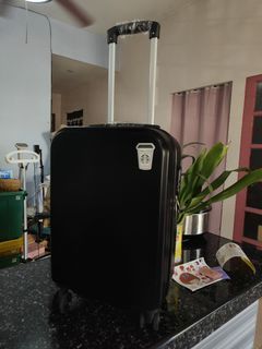 Unused Handcarry Luggage 360deg Wheels Hardcase With Security Lock Rubber Wheels Silent. Some light scratches
