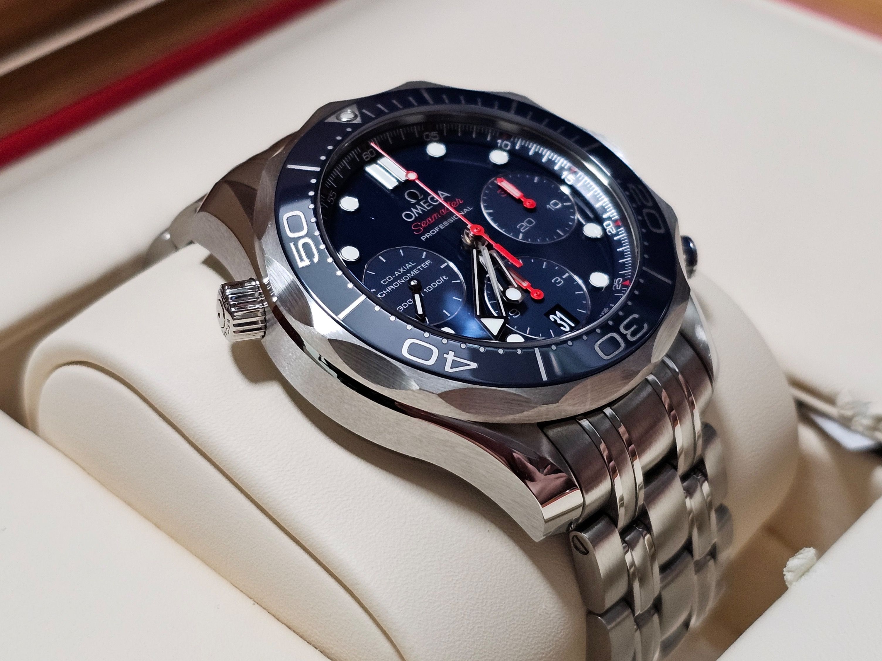 Unworn Like New OMEGA Seamaster Professional Co axial Chronometer Chronograph Calibre 3330 212.30.42.50.03.001