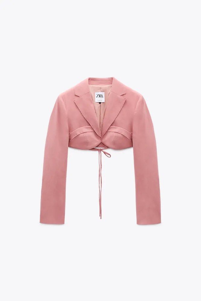 Zara cropped blazer (Category: Coats, Jackets and Outerwear) located in Cavite. Submitted by tuffluv (Listing ID 1285594251, Image 1). Description: .