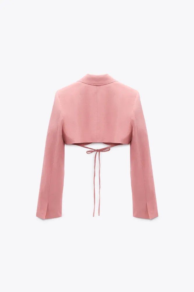 Zara cropped blazer (Category: Coats, Jackets and Outerwear) located in Cavite. Submitted by tuffluv (Listing ID 1285594251, Image 2). Description: .