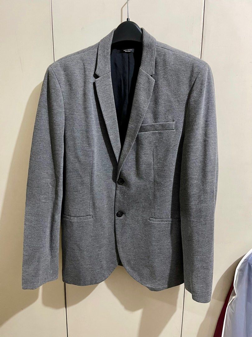 Zara Textured Gray Blazer (Category: Coats, Jackets and Outerwear) located in Makati City. Submitted by mpr3rd (Listing ID 1285659406, Image 1). Description: Used 2x and kept. Chest - 22” Shoulder - 18” Length - 30”.