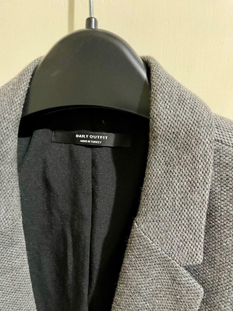 Zara Textured Gray Blazer (Category: Coats, Jackets and Outerwear) located in Makati City. Submitted by mpr3rd (Listing ID 1285659406, Image 3). Description: Used 2x and kept. Chest - 22” Shoulder - 18” Length - 30”.