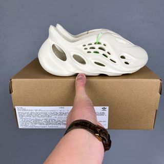 Adidas yeezy on sale hong kong price