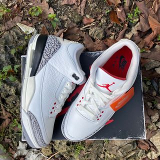 (Category: ) located in . Submitted by snkr_hype (Listing ID 1290586977, Image 1). Description: .