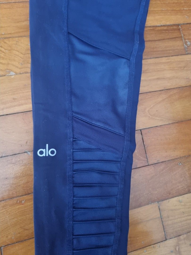 Alo yoga interlace Black Large, Women's Fashion, Activewear on Carousell