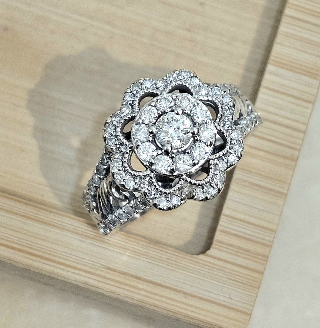 Vera wang deals flower ring