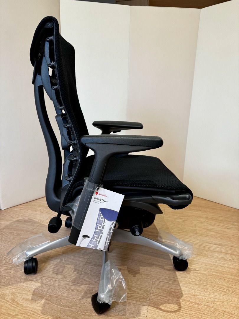 Barely used Herman Miller Embody with official warranty Furniture