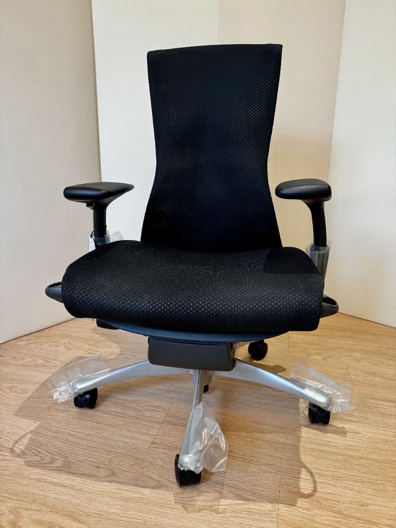 Barely used Herman Miller Embody with official warranty Furniture