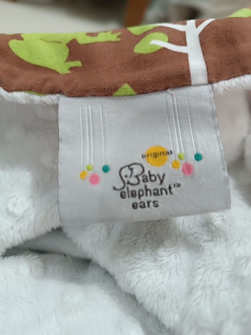 Bb blanket double ply (Category: Changing Mats & Accessories) located in General Santos City (Dadiangas). Submitted by lowlah_na (Listing ID 1290485171, Image 3). Description: preloved...80 or free with bb carriers purchase.